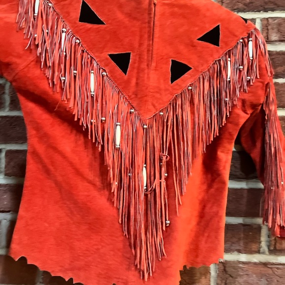 Vintage Custom Made burnt orange & black suede top with fringe beads and boning - Picture 14 of 16